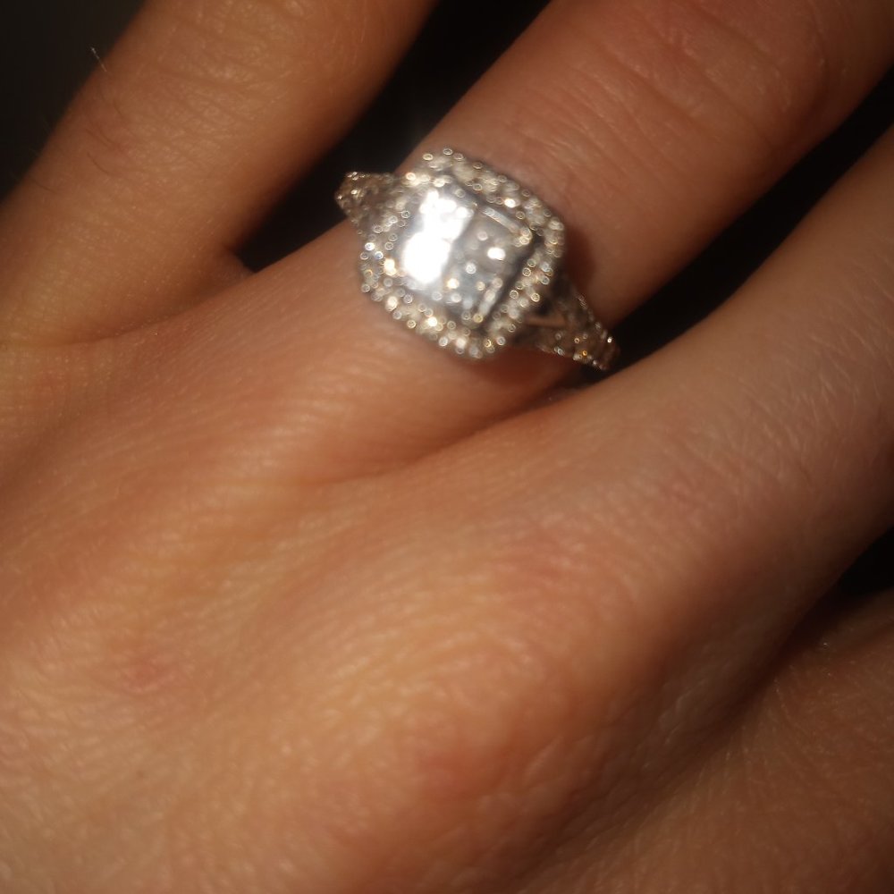 Simply Vera Vera Wang 14k White Gold 7/8 Ct Diamond Square Halo Engagement Ring